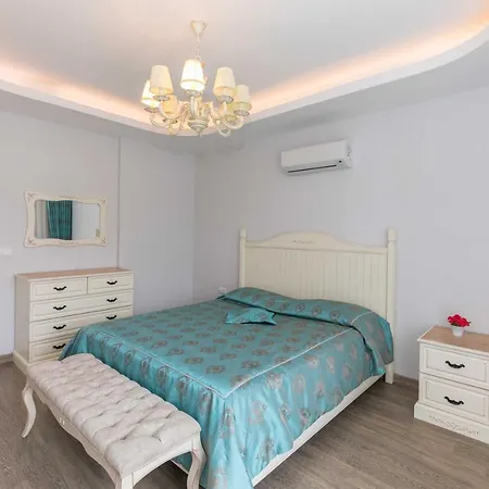 Gunes 2 Icmeler Shared Pool מוגלה